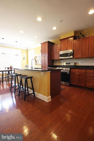 421 N GEORGE MASON DR, Arlington, VA 22203