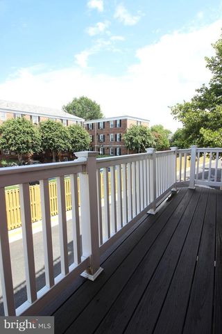 421 N GEORGE MASON DR, Arlington, VA 22203