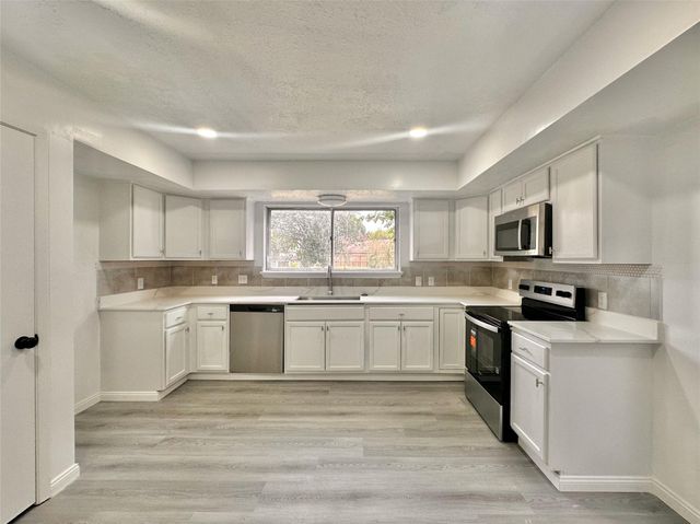 16743 Lost Quail Drive, Houston, TX 77489