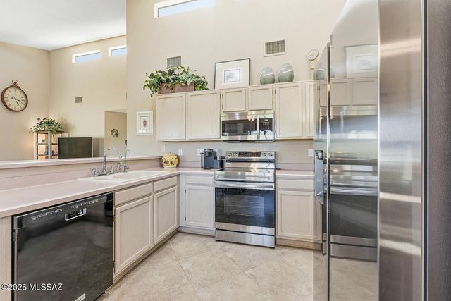 164 N Cobalt Drive, Green Valley, AZ 85614