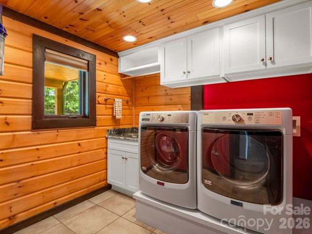590 Boulder Ridge, Lake Lure, NC 28746
