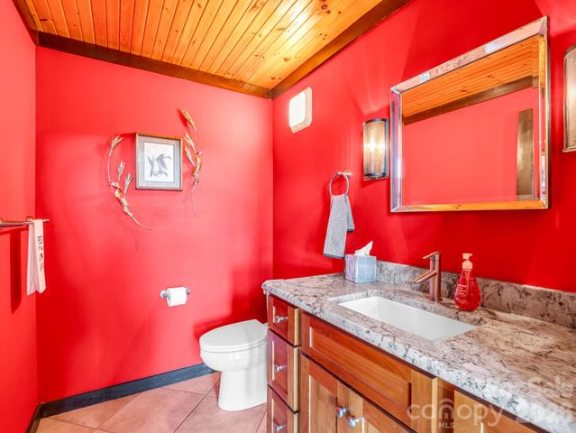 590 Boulder Ridge, Lake Lure, NC 28746