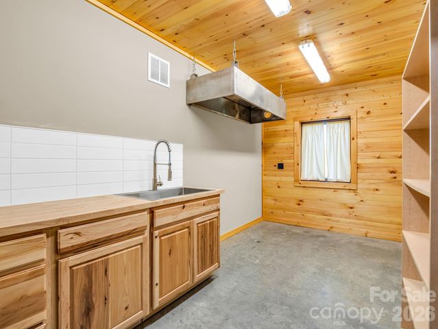 590 Boulder Ridge, Lake Lure, NC 28746