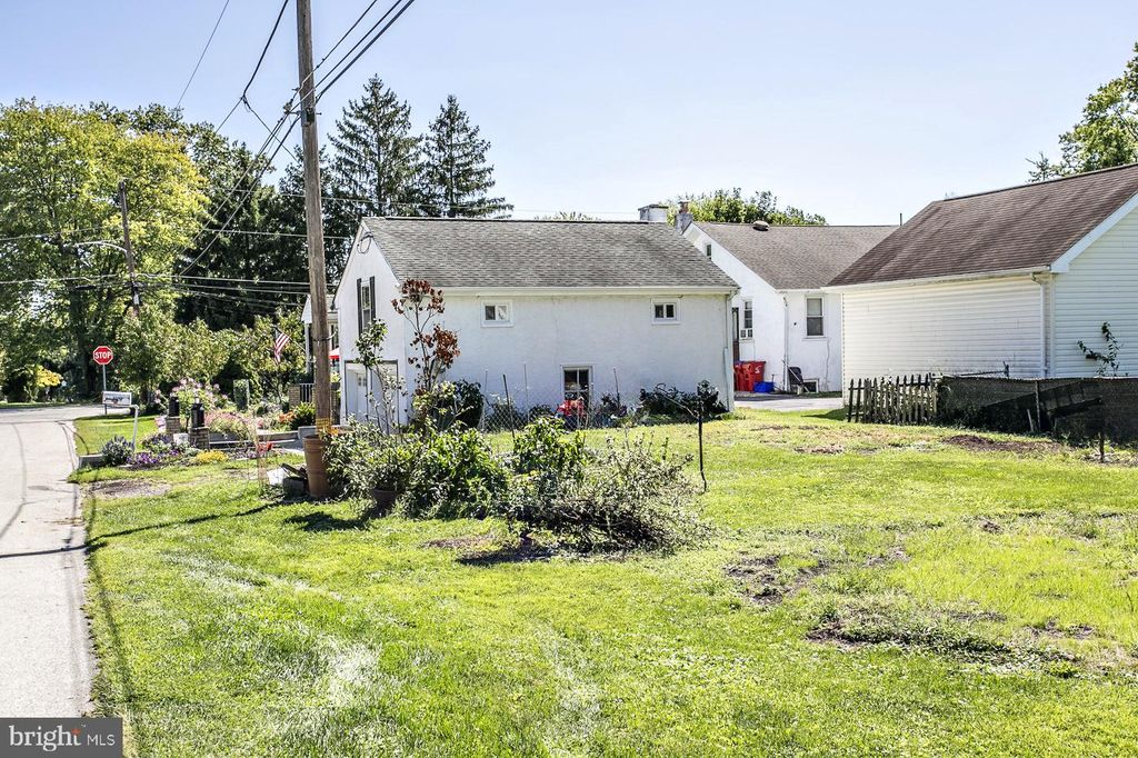 104 FARVIEW AVE, NORRISTOWN, PA 19403 — photo 2
