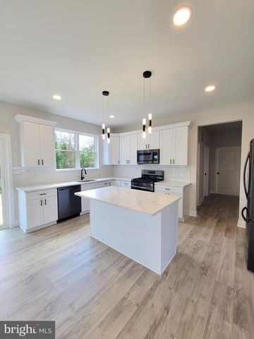 103 HEATHERWOOD DR, Vineland, NJ 08360