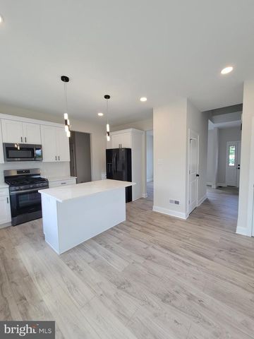 103 HEATHERWOOD DR, Vineland, NJ 08360