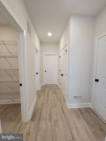103 HEATHERWOOD DR, Vineland, NJ 08360
