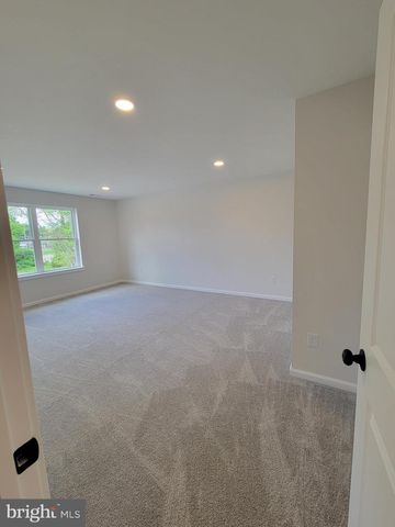 103 HEATHERWOOD DR, Vineland, NJ 08360