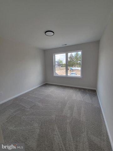 103 HEATHERWOOD DR, Vineland, NJ 08360