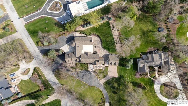 6724 Davenport Street, Omaha, NE 68132