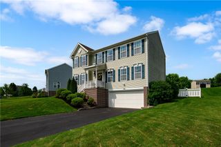 132 Naughton Cir, Forward Twp, PA 16033