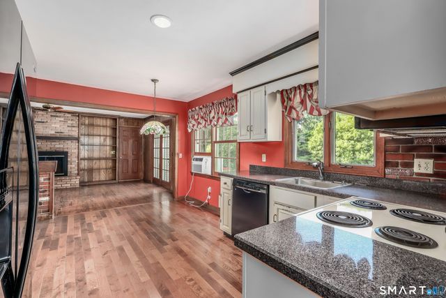 2 White Pine Drive, Brookfield, CT 06804