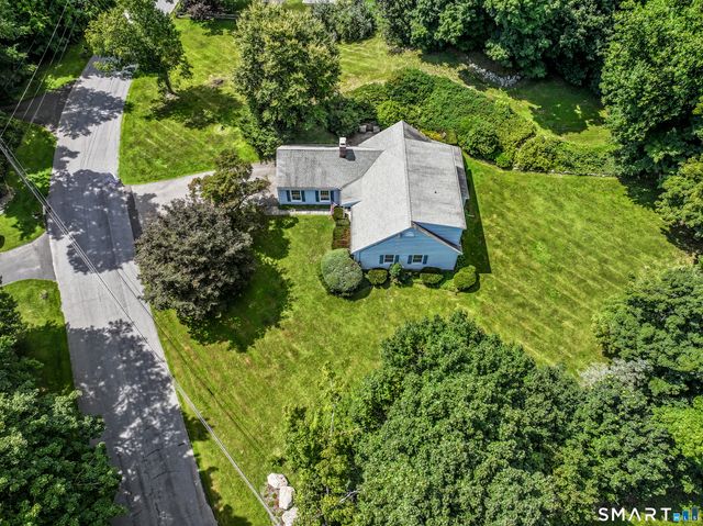 2 White Pine Drive, Brookfield, CT 06804