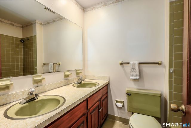 2 White Pine Drive, Brookfield, CT 06804