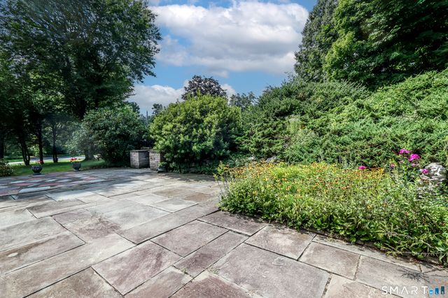 2 White Pine Drive, Brookfield, CT 06804