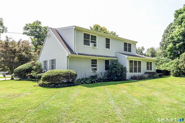 2 White Pine Drive, Brookfield, CT 06804