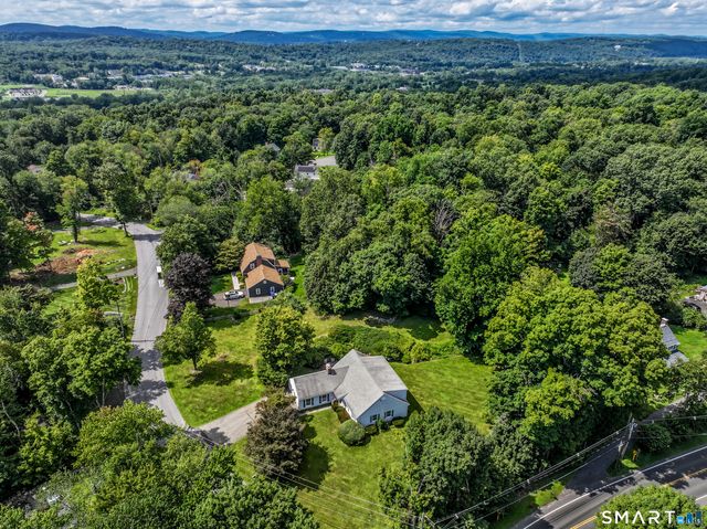 2 White Pine Drive, Brookfield, CT 06804