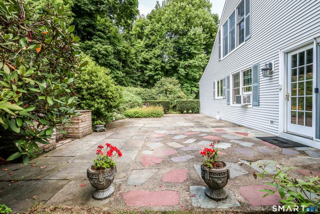 2 White Pine Drive, Brookfield, CT 06804