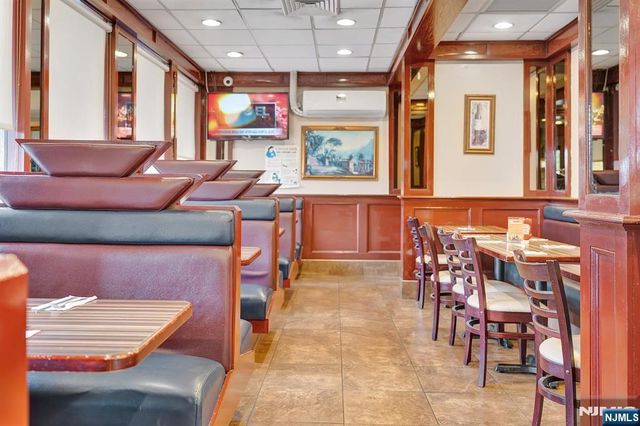 260 Us Highway 46, Elmwood Park, NJ 07407