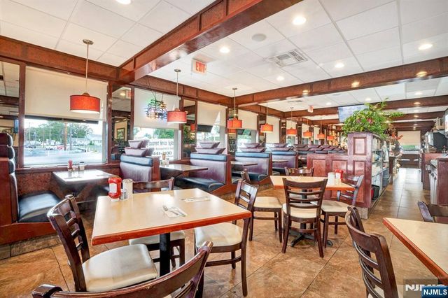 260 Us Highway 46, Elmwood Park, NJ 07407