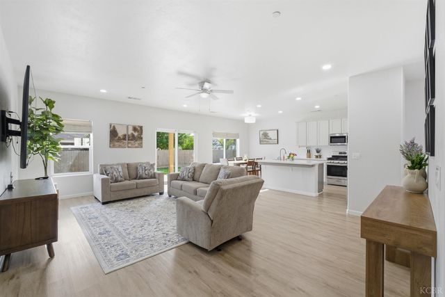 775 Kimball Lane, Hanford, CA 93230