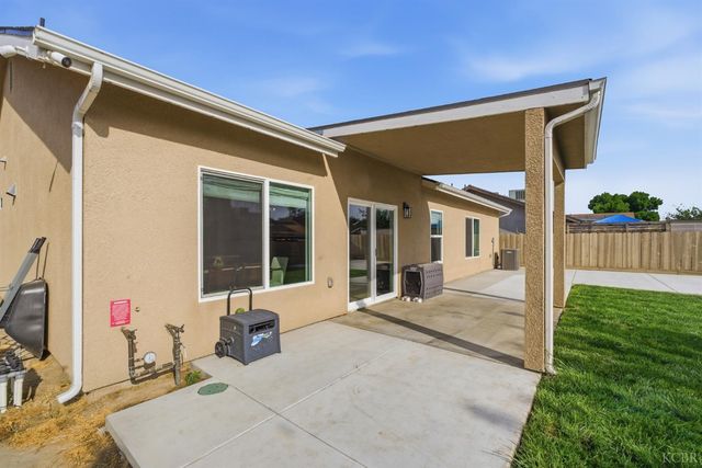 775 Kimball Lane, Hanford, CA 93230
