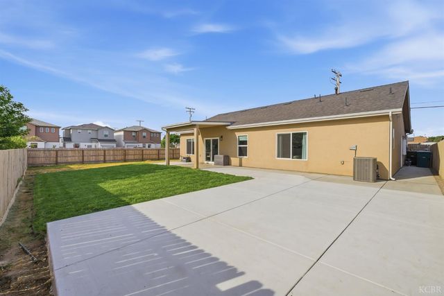 775 Kimball Lane, Hanford, CA 93230