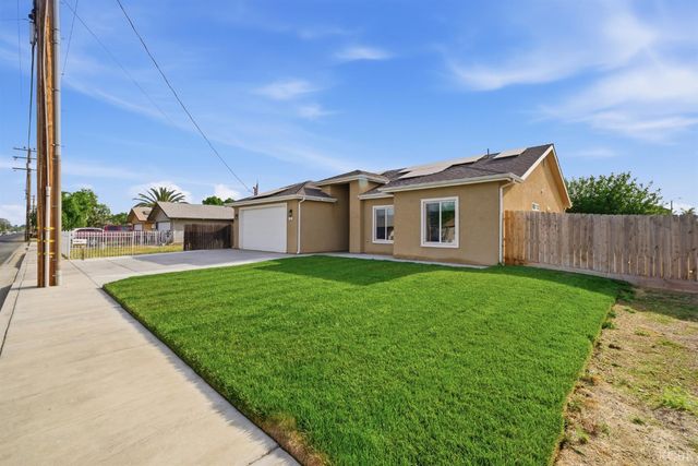 775 Kimball Lane, Hanford, CA 93230
