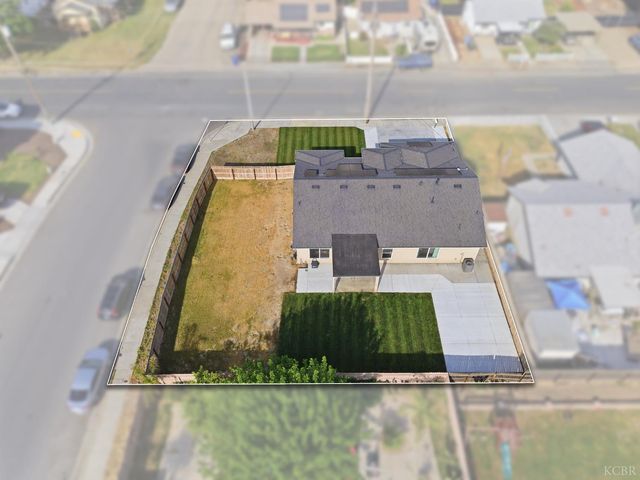 775 Kimball Lane, Hanford, CA 93230