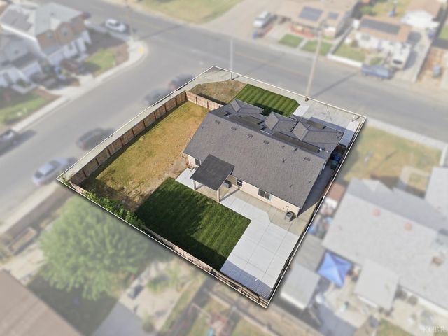 775 Kimball Lane, Hanford, CA 93230