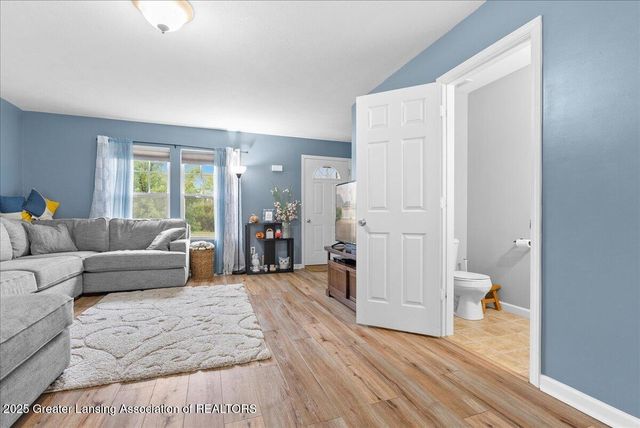 15080 Loxley Lane, Lansing, MI 48906