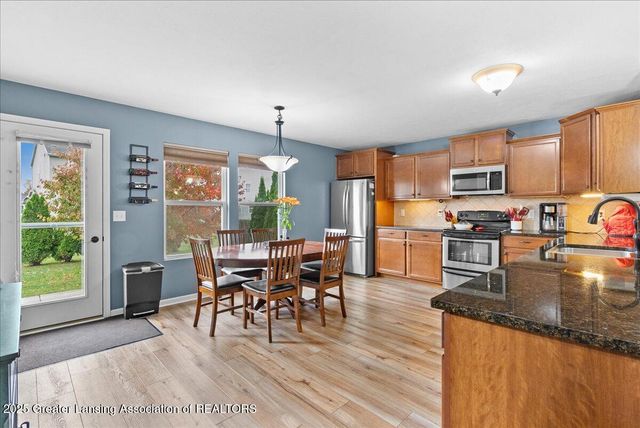 15080 Loxley Lane, Lansing, MI 48906