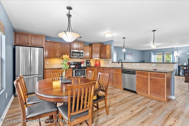 15080 Loxley Lane, Lansing, MI 48906