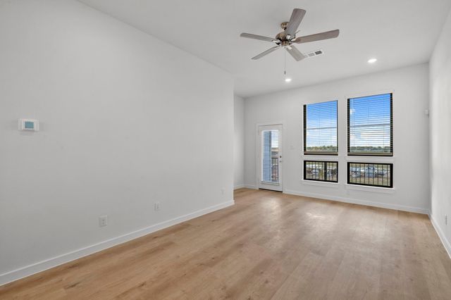 1332 Mercantile Street, Richmond, TX 77406