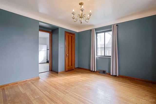 4228 Homelawn Avenue, Green Twp, OH 45211