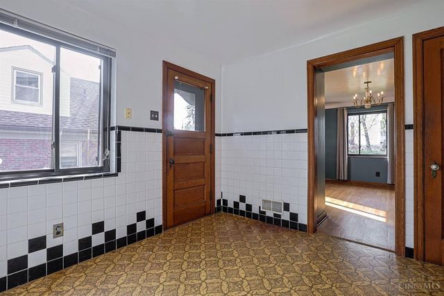 4228 Homelawn Avenue, Green Twp, OH 45211