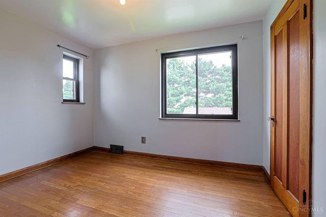 4228 Homelawn Avenue, Green Twp, OH 45211