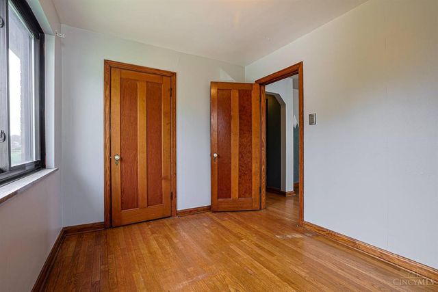 4228 Homelawn Avenue, Green Twp, OH 45211