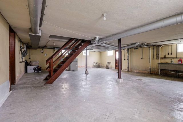 4228 Homelawn Avenue, Green Twp, OH 45211