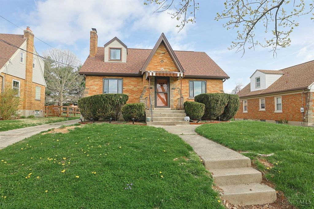 4228 Homelawn Avenue, Green Twp, OH 45211