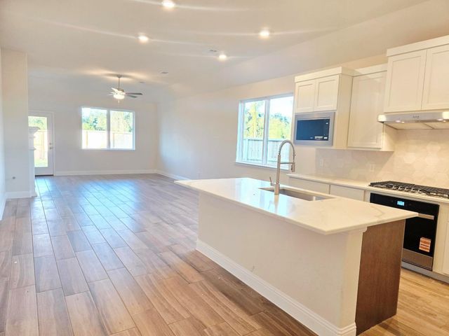 4014 Colony Lane, Missouri City, TX 77459