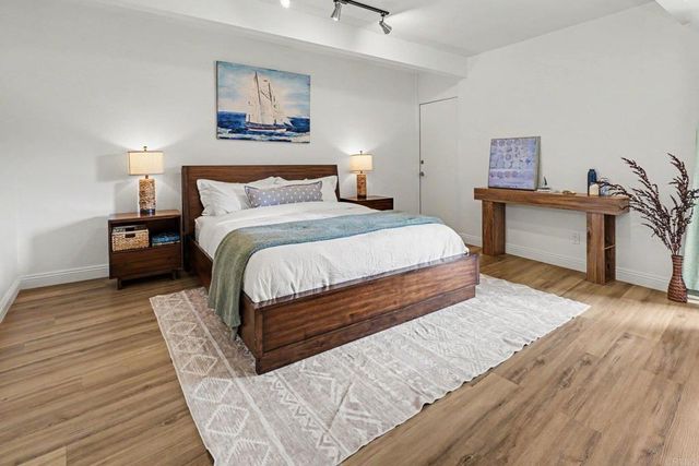 3050 Rue D'Orleans 101, San Diego, CA 92110