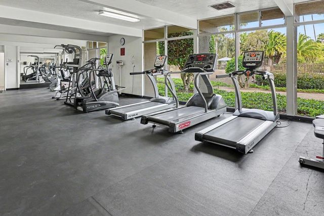 3050 Rue D'Orleans 101, San Diego, CA 92110