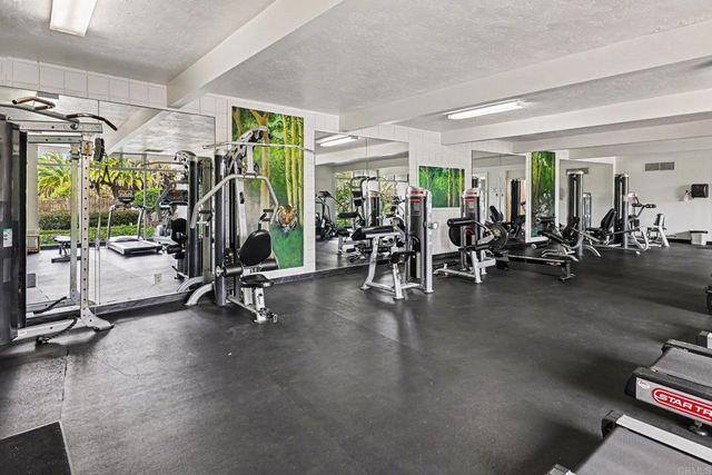 3050 Rue D'Orleans 101, San Diego, CA 92110