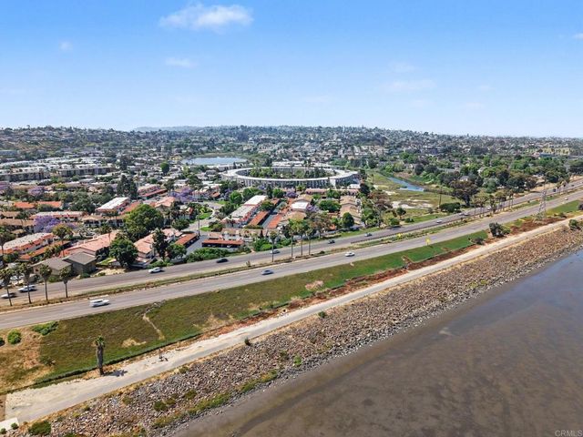 3050 Rue D'Orleans 101, San Diego, CA 92110