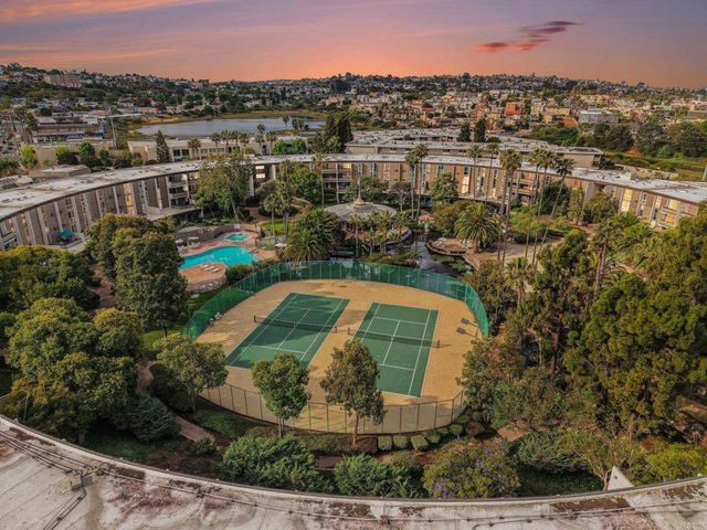 3050 Rue D'Orleans 101, San Diego, CA 92110
