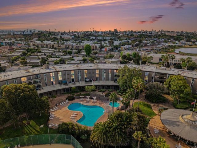 3050 Rue D'Orleans 101, San Diego, CA 92110