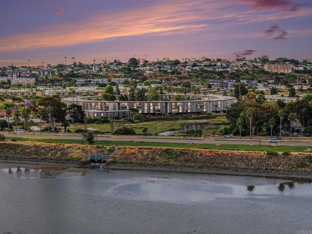 3050 Rue D'Orleans 101, San Diego, CA 92110