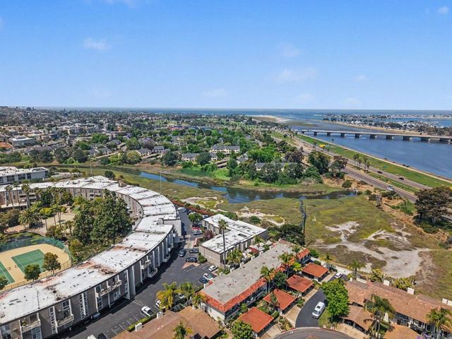 3050 Rue D'Orleans 101, San Diego, CA 92110