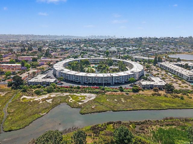3050 Rue D'Orleans 101, San Diego, CA 92110
